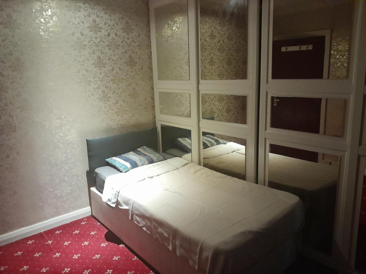 Ferienwohnung Lovely 1-Bed Studio In London Exterior foto