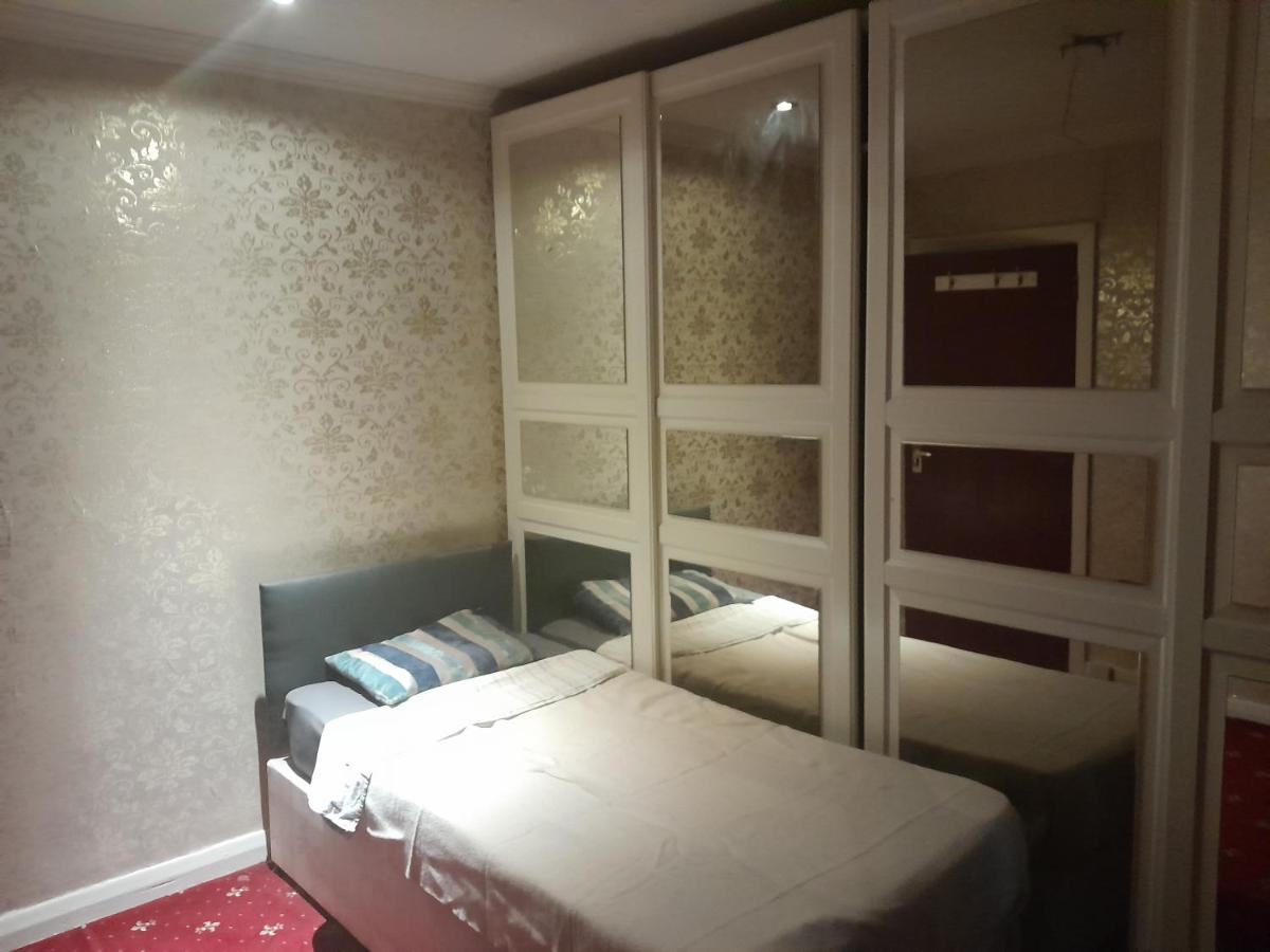 Ferienwohnung Lovely 1-Bed Studio In London Exterior foto